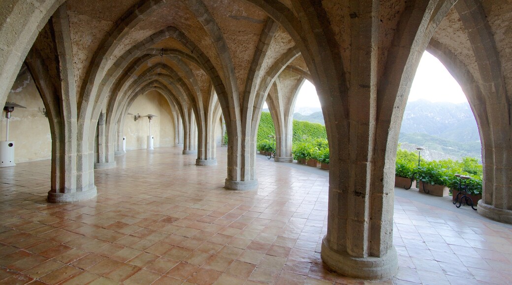 Ravello mettant en vedette scÚnes intérieures et architecture patrimoniale