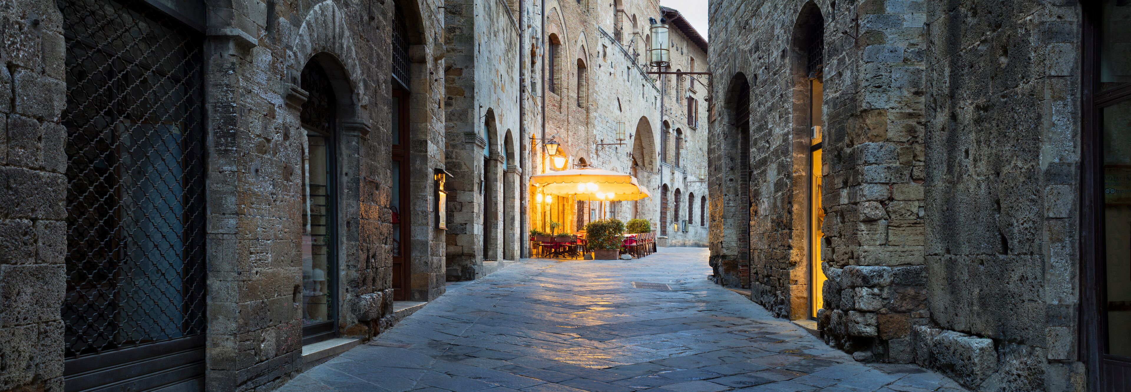 last night lisghts on the caffe in Italy