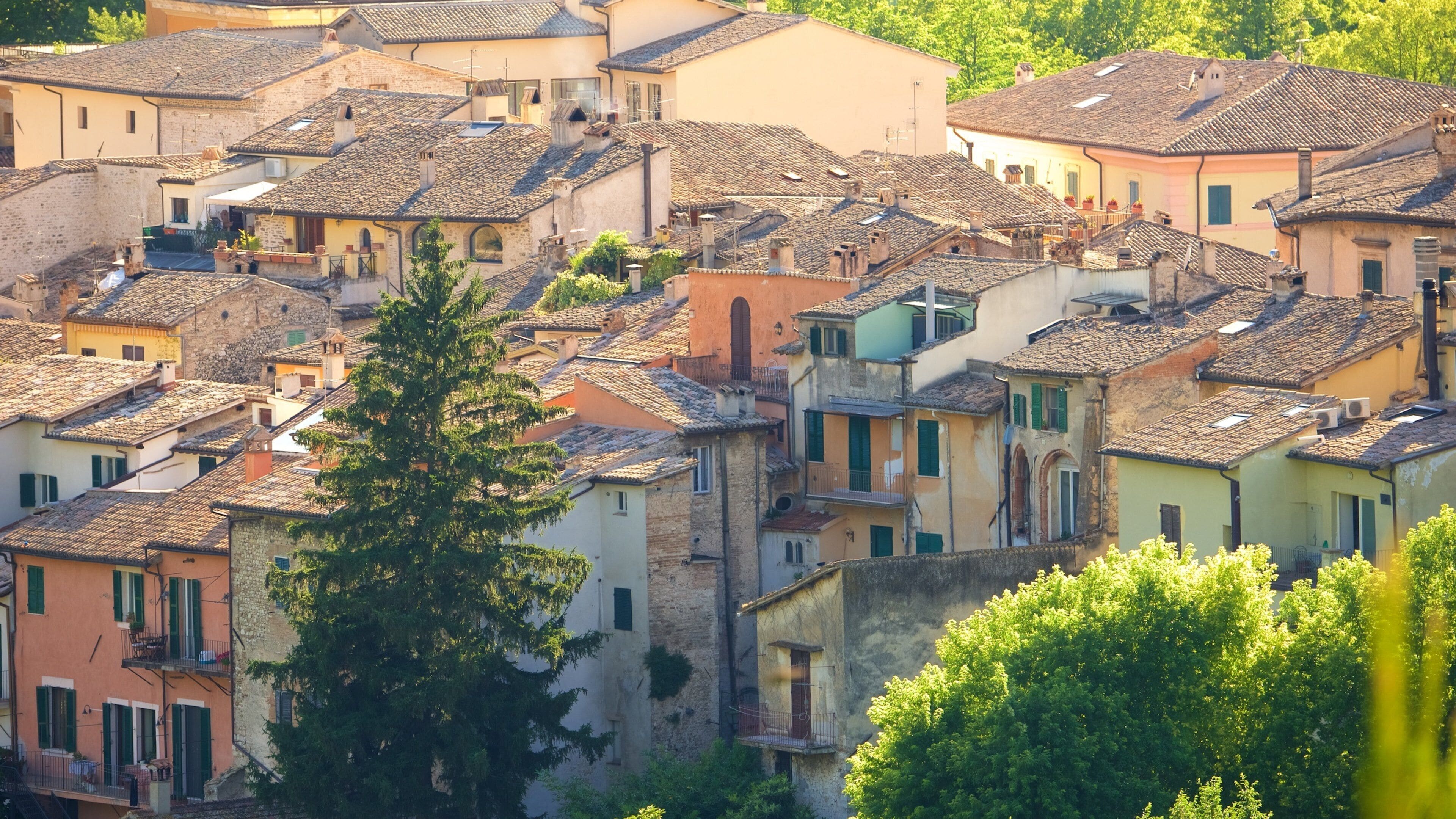 Spoleto which includes heritage architecture and a city