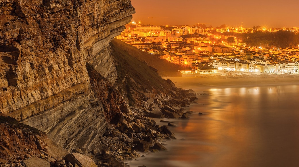 Shoot to the opposite way that usual every one shots, there are always a new shoot
Night time
#golden