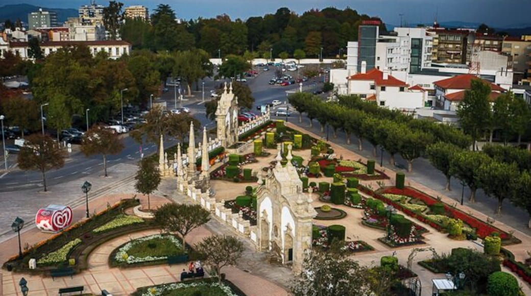 #Barcelos is a #city in the #Minho Province, in the north of #Portugal. The #town is #famous for its legendary symbol…a rooster (known as “O Galo de Barcelos”). #europe #travel
#photography #view #architecture #garden
Read the #history behind it:
http://travelholicpath.tumblr.com/post/133188291595/barcelos-and-the-legend-of-the-rooster