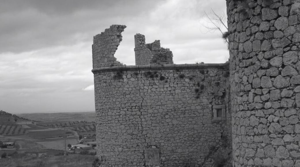 If you really want to be taken back in time, visit this little town and be sure to eat a delicious lemon cookie from the bakery (okay...eat two...one for me! ).