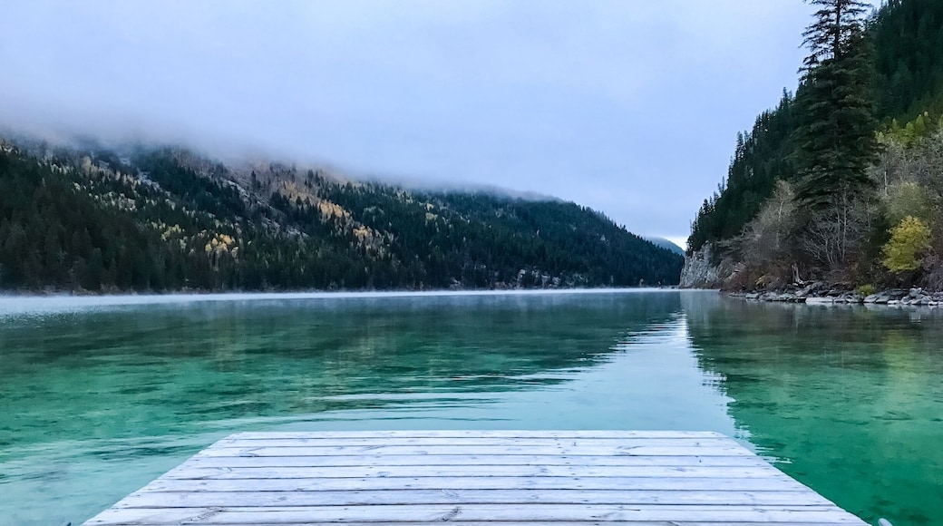 Beautiful small lake in the 🏔