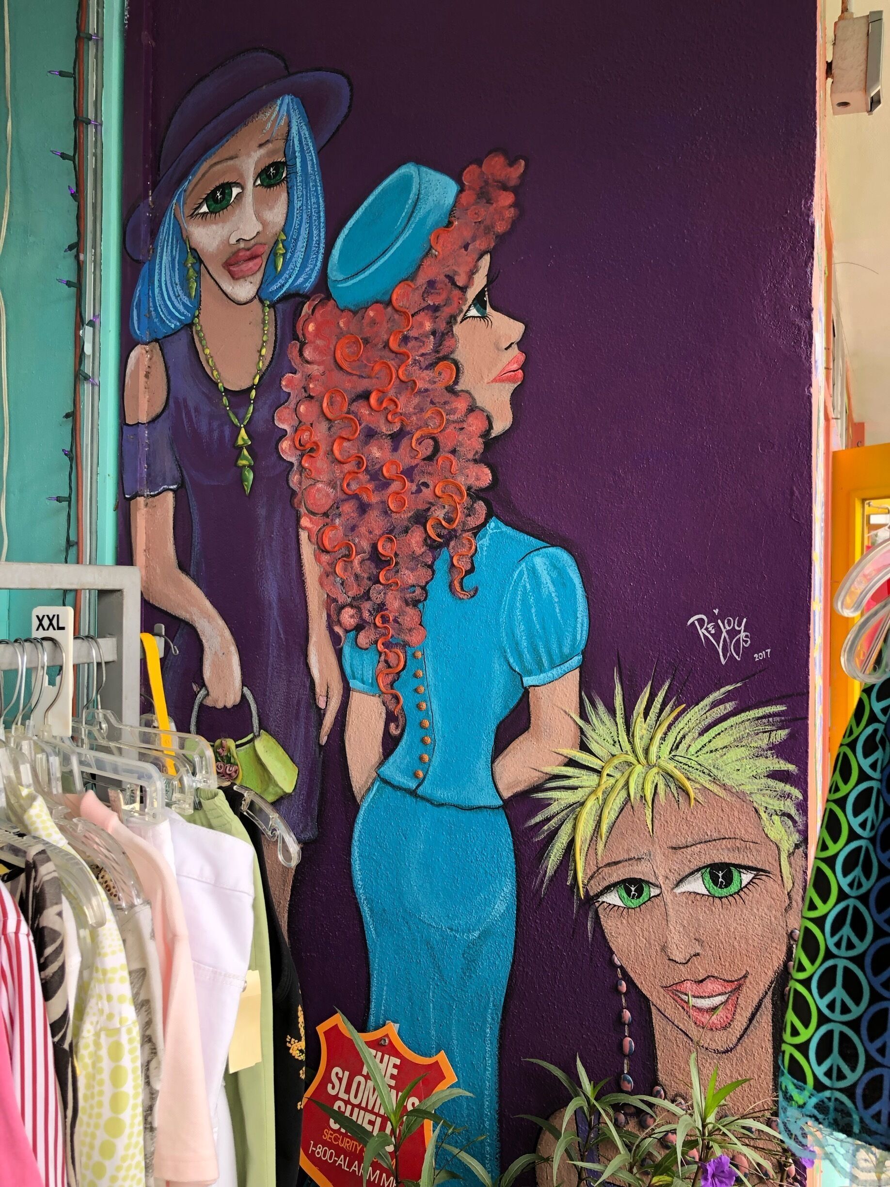 Mural at a shop in the Art District. 

#mural #art