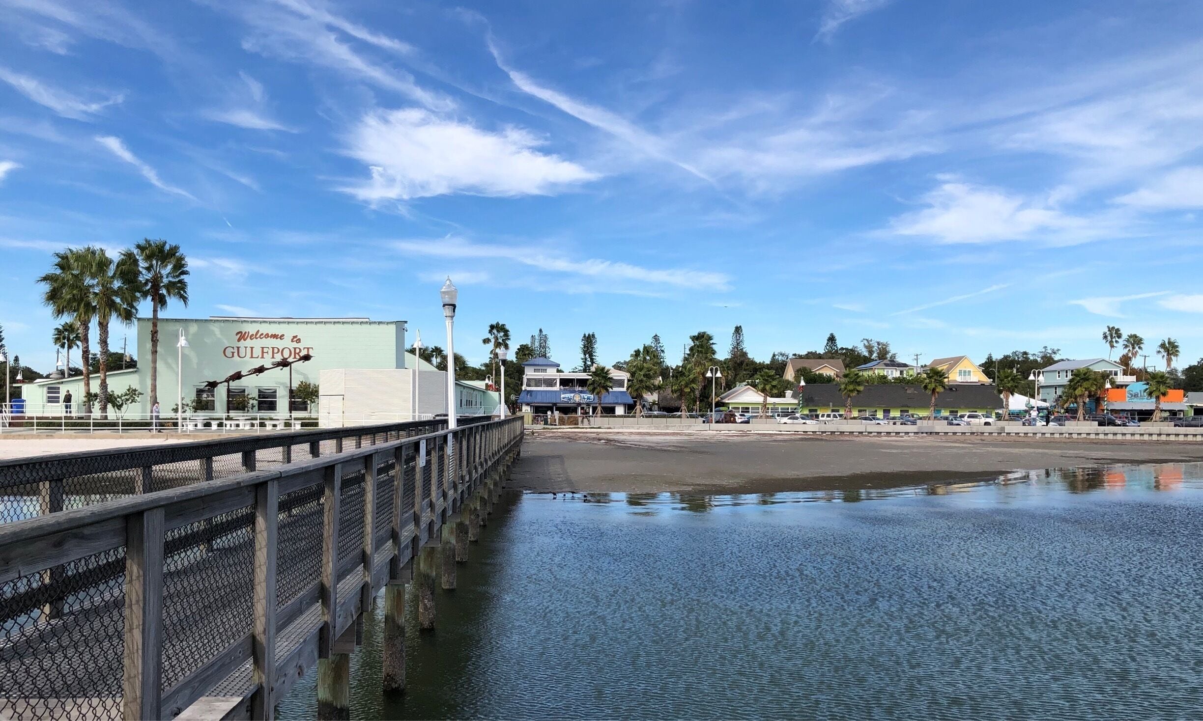 Located on the Boca Ciega Bay with a nice beach and long fishing pier. Take in the scenery or photograph the colourful buildings and homes that sit on tree-covered streets in Gulfport. 

#pier #beach #Gulfport