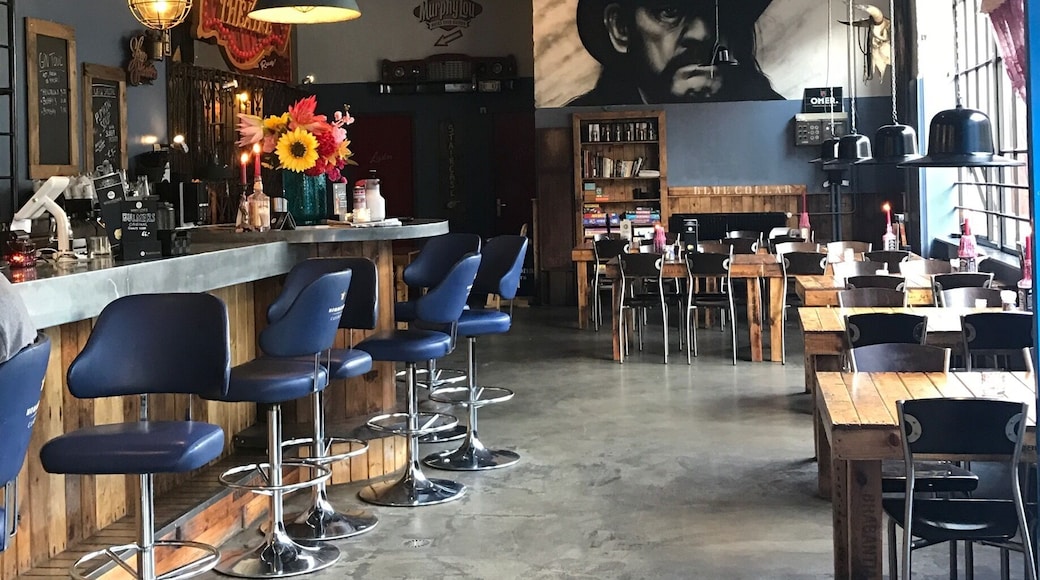 The burgers here, are finger lickin' good😍
Eindhoven - the Netherlands 🇳🇱