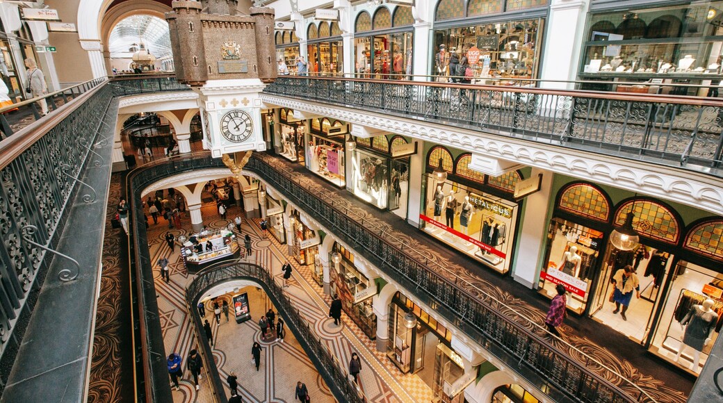 Sydney showing interior views and shopping