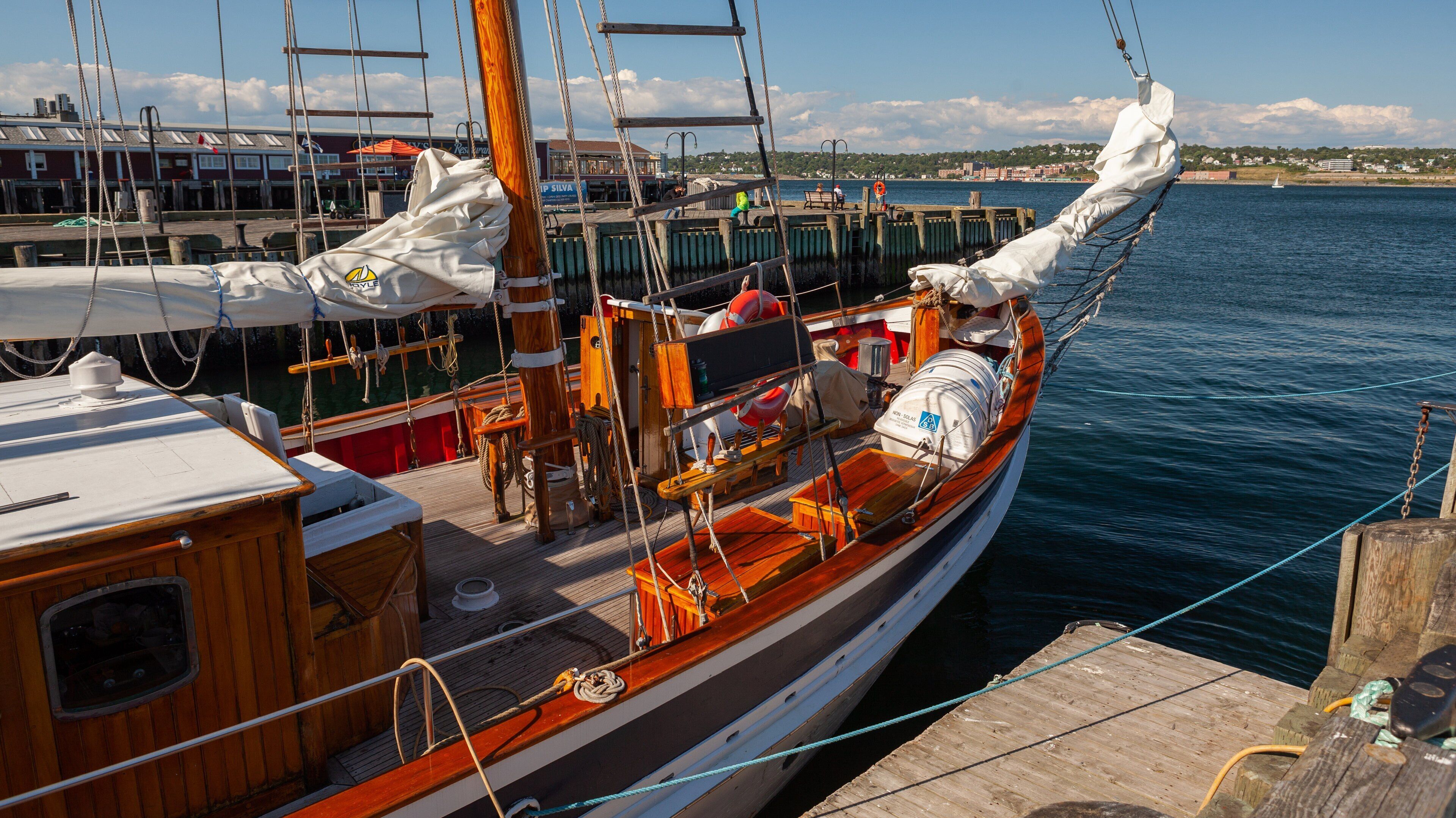 Halifax montrant marina