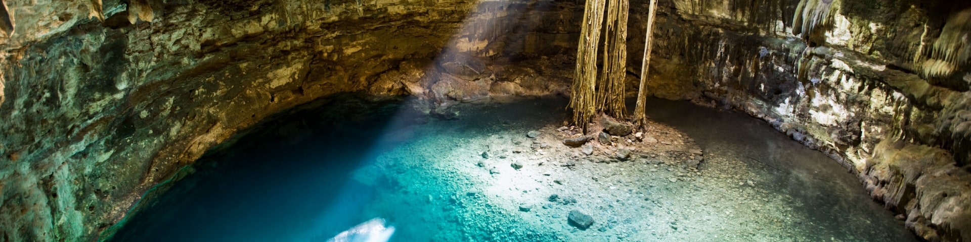 Mexico which includes caves