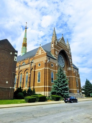 Started by Polish immigrants, Hamtramck is now a multicultural city with the motto "the whole world in 2 square miles". Definitely worth a visit and check out all the amazing cafes #church #polish #hamtramck #detroit #travel #multicultural #sightsee #tourist