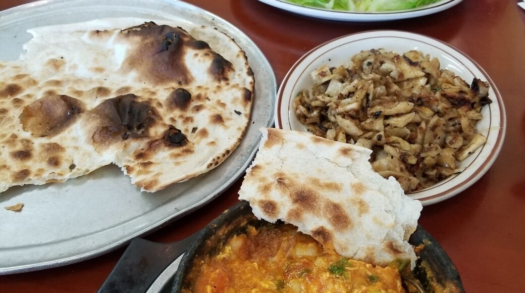 Amazing breakfast at Yemen Cafe in Hamtramck. We had white beans cooked in spices, sweet honeyed bread, and Yemen spiced tea #breakfast #yemencafe #hamtramck #detroit #travel #havefoodwilltravel #eat #food #drink #delicious #yum #tasty #cafe #travelforfood