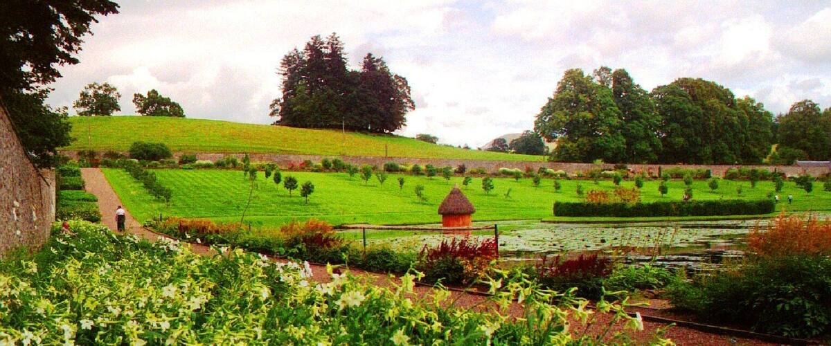 This is a photo of listed building number