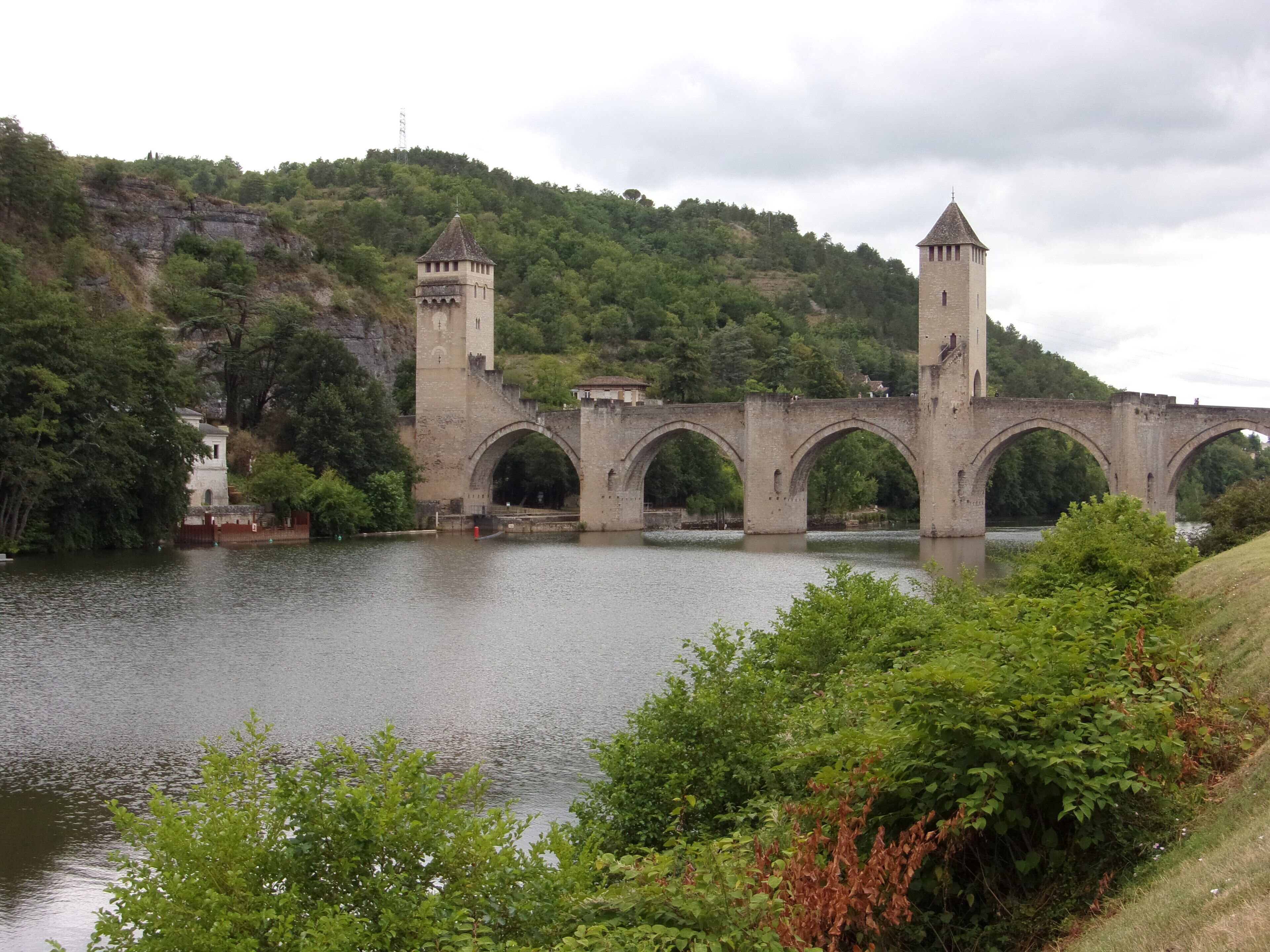 This building is indexed in the Base Mérimée, a database of architectural heritage maintained by the French Ministry of Culture, under the reference PA00095027 .