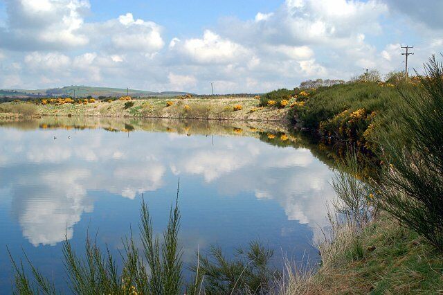New loch by Angle Park Flooded gravel pit by Angle Park as yet not shown or named on the map, but it's big.