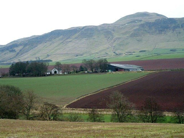 Lacesston Farm View South east to Lacesston farm. The West Lomond is in the background.
