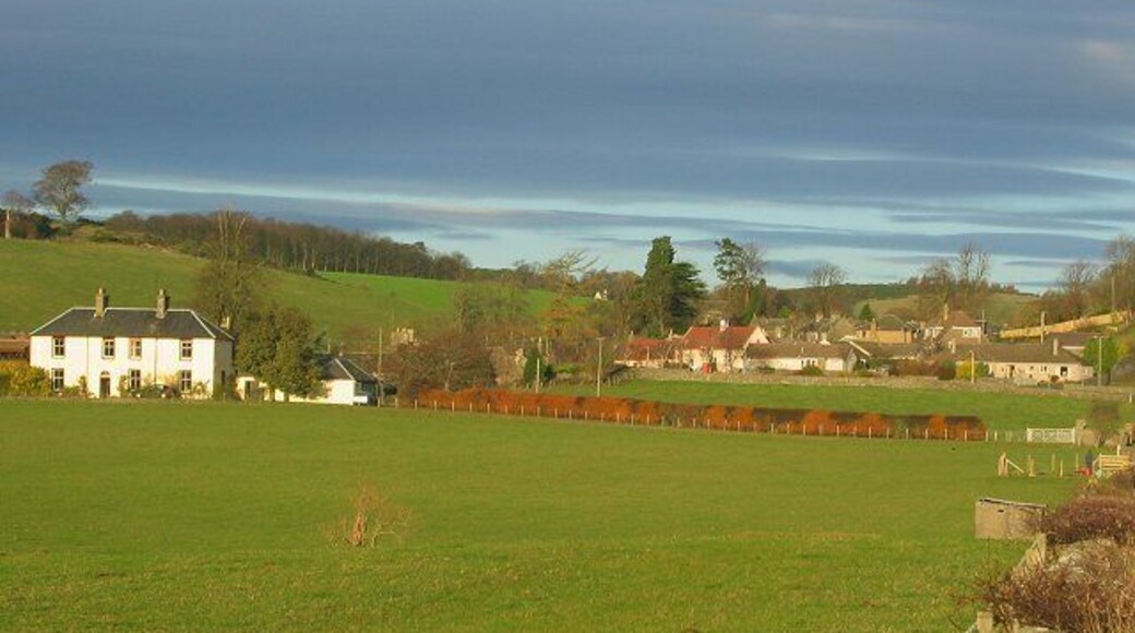 Luthrie. Village and farmland.