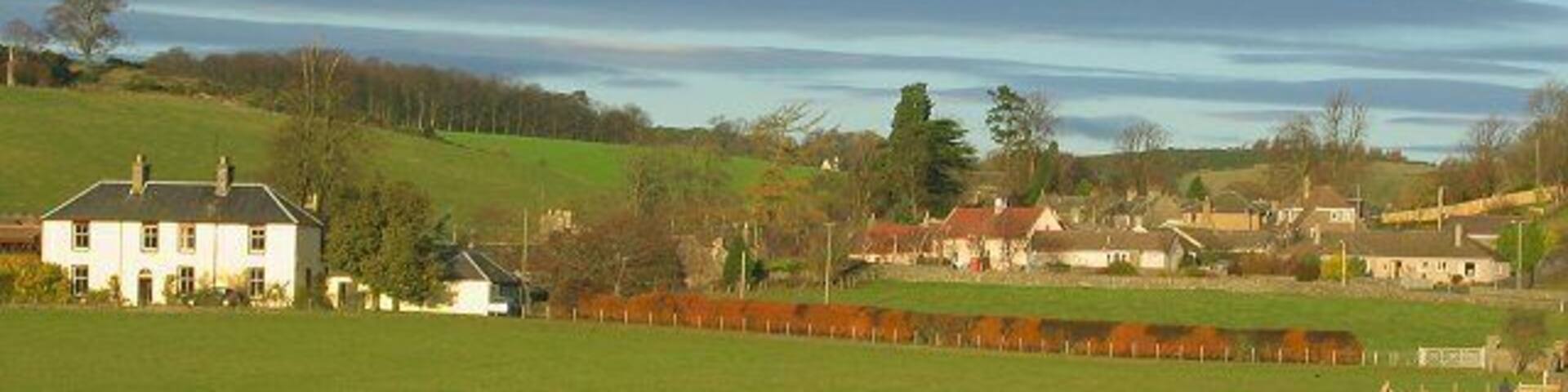 Luthrie. Village and farmland.