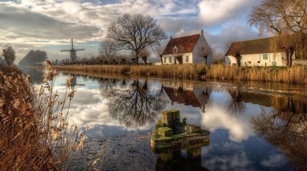 Damse Vaart - near Bruges on a lovely sundaymorning.