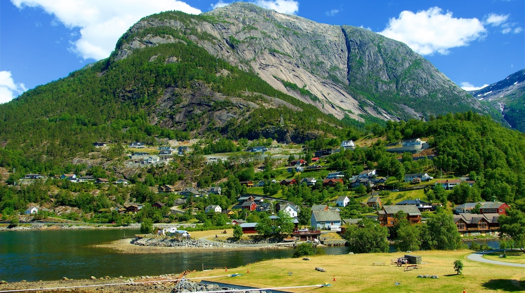 Eidfjord featuring mountains, a small town or village and a lake or waterhole