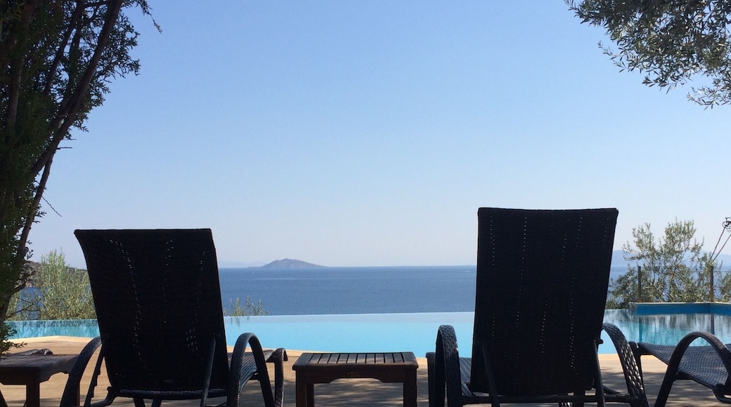 A lovely hotel in a lovely location run by a really friendly family, with great views to enjoy whilst lazing by the pool