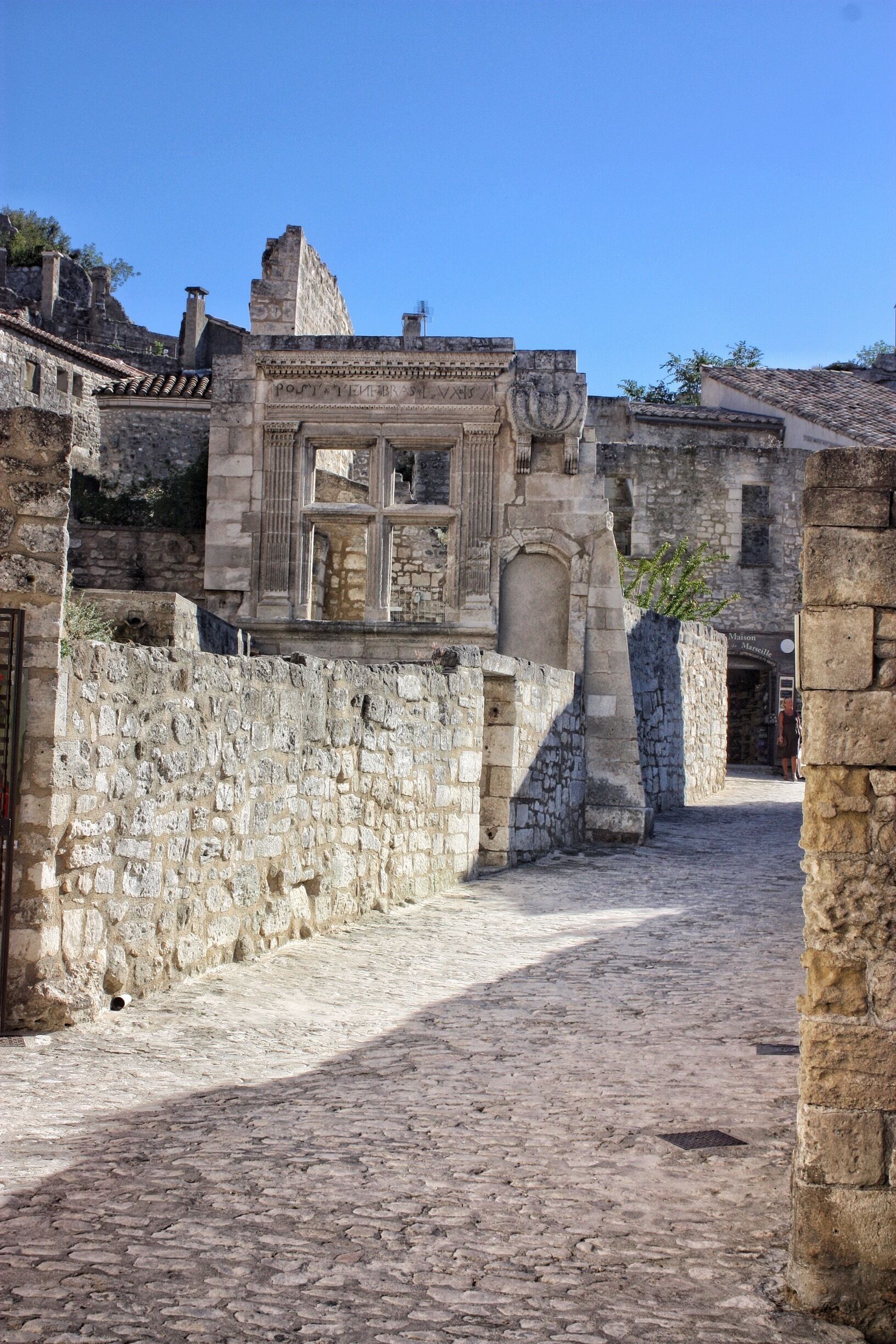 The village is located in very beautiful area in Alpille mountains. 