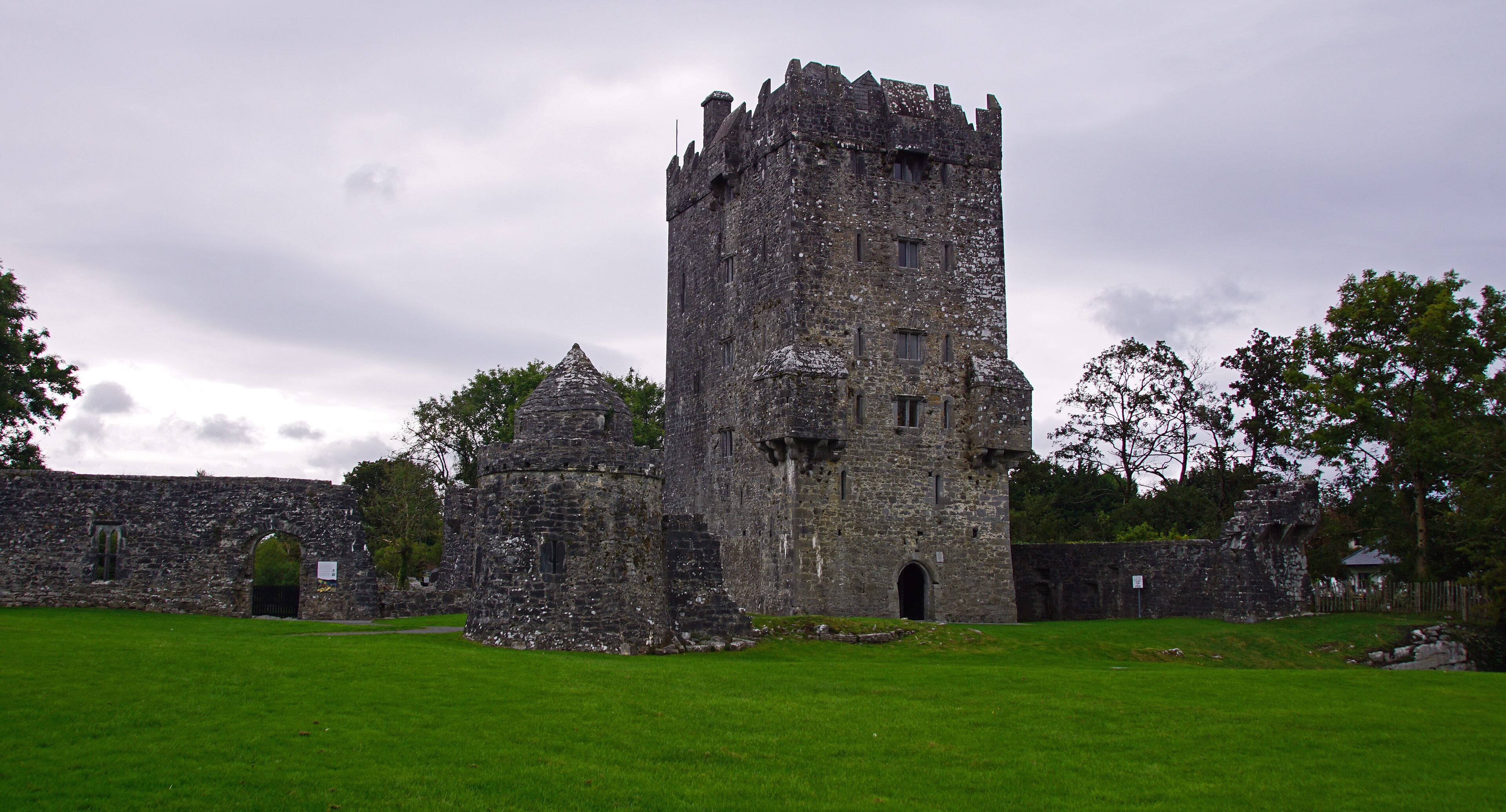 Aughnanure Castle