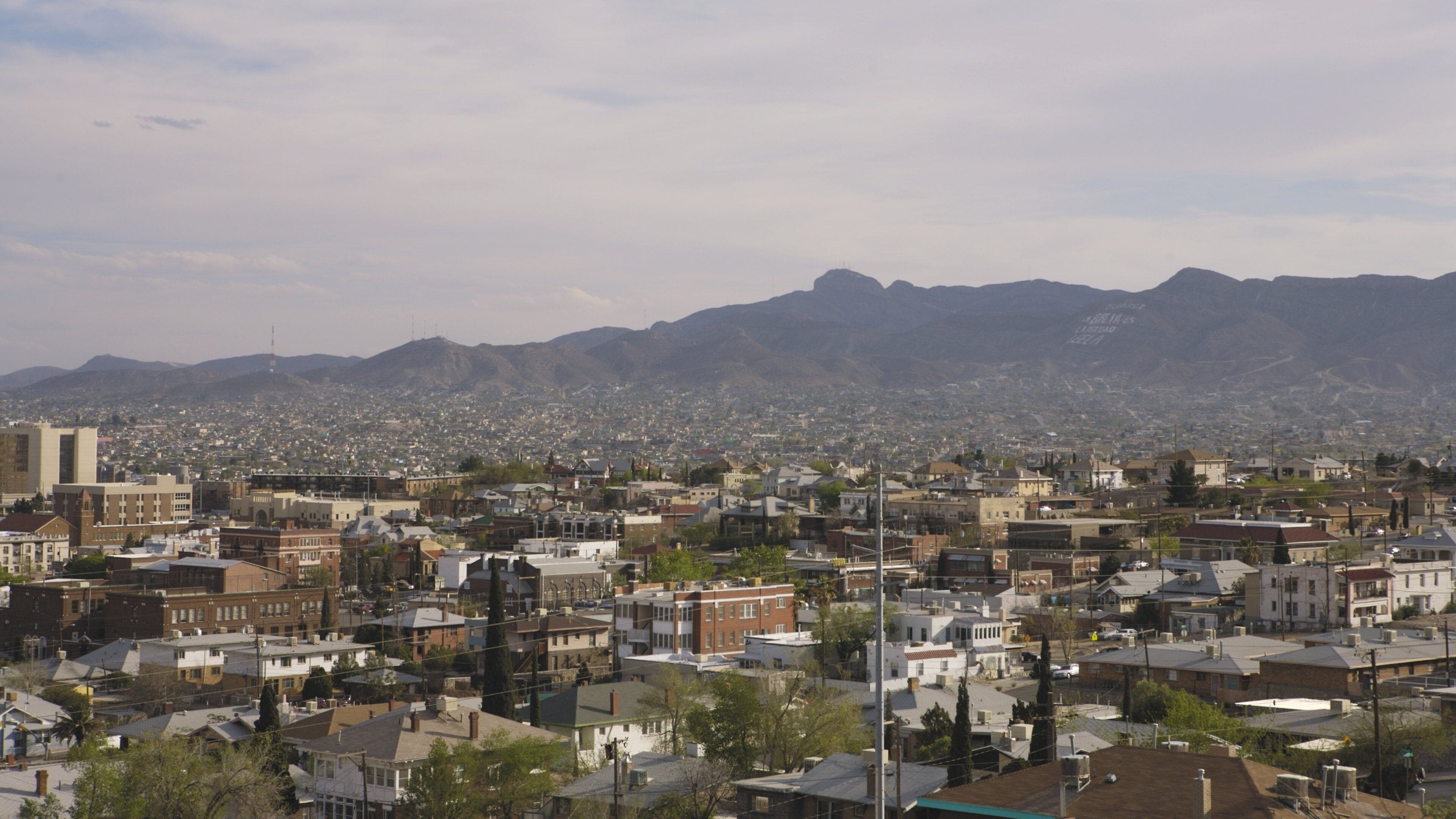 El Paso which includes mountains and a city