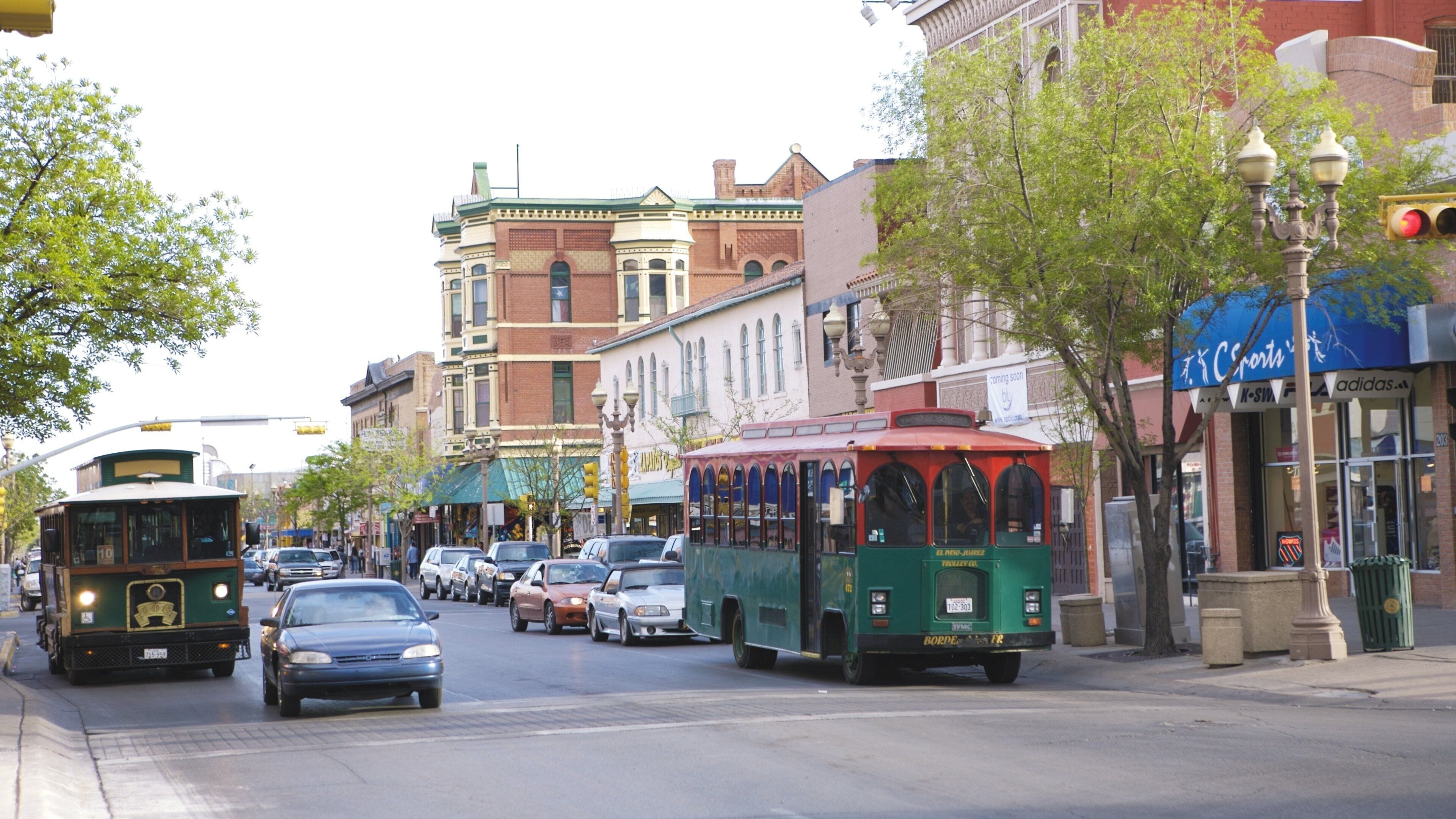 El Paso showing street scenes