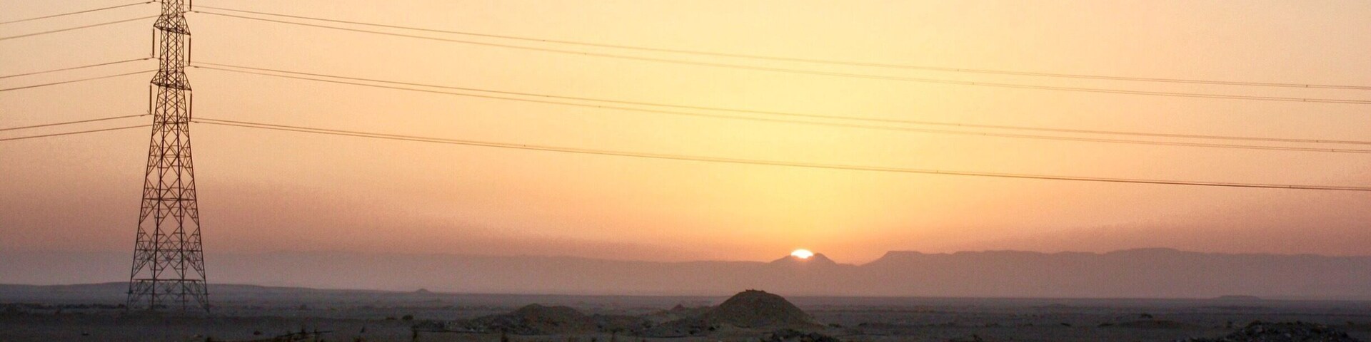 On the road between sharm el sheikh and Cairo .