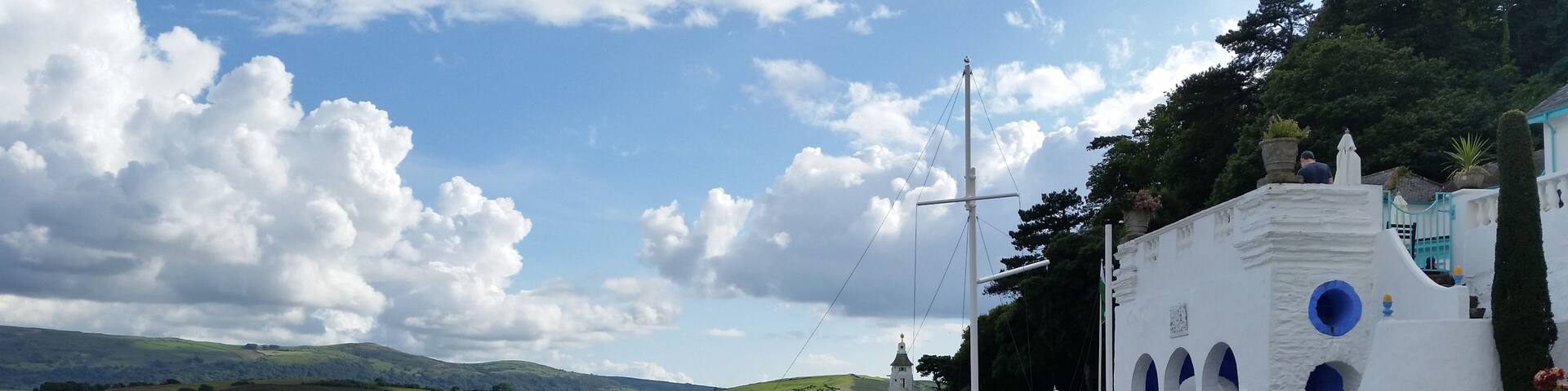 This is a photo of listed building number