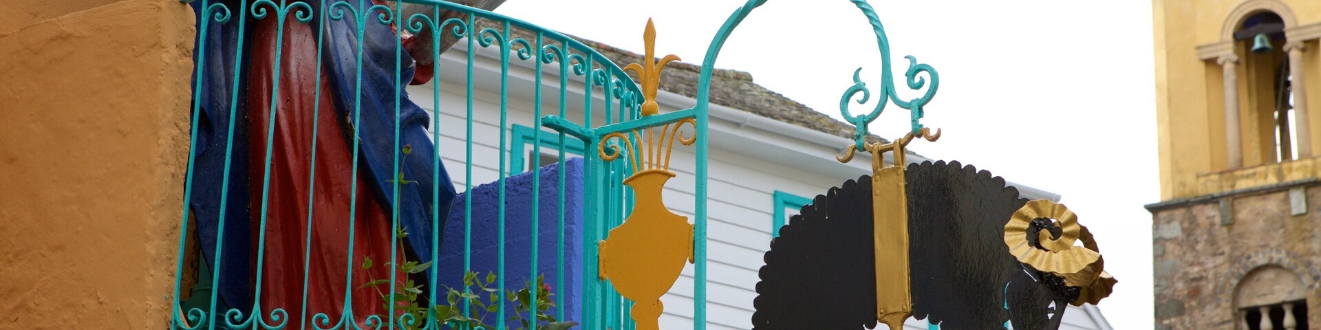 Portmeirion mostrando arquitectura patrimonial