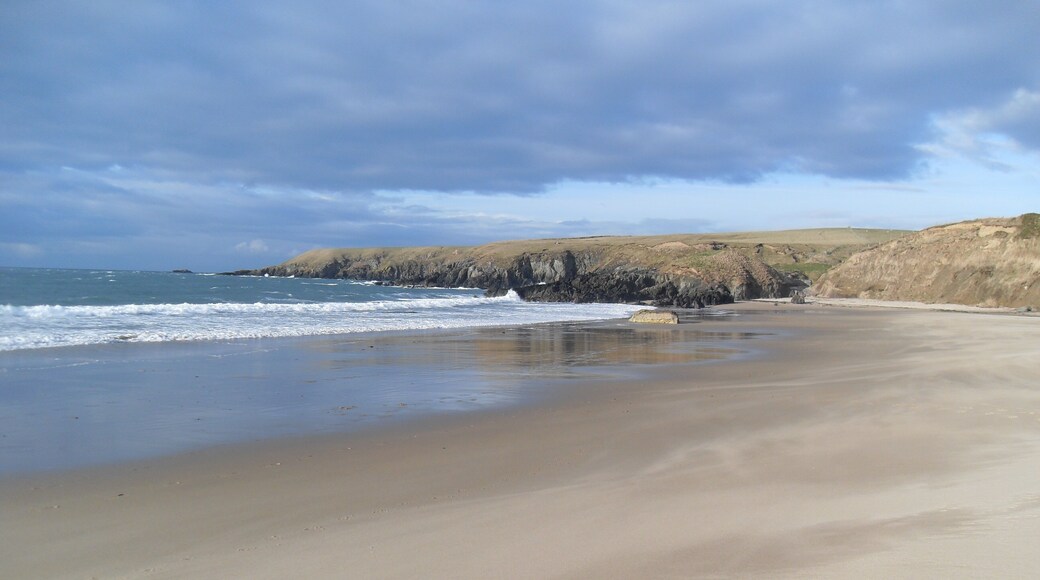 Deserted beach at Porth Oer - 'Whistling Sands'