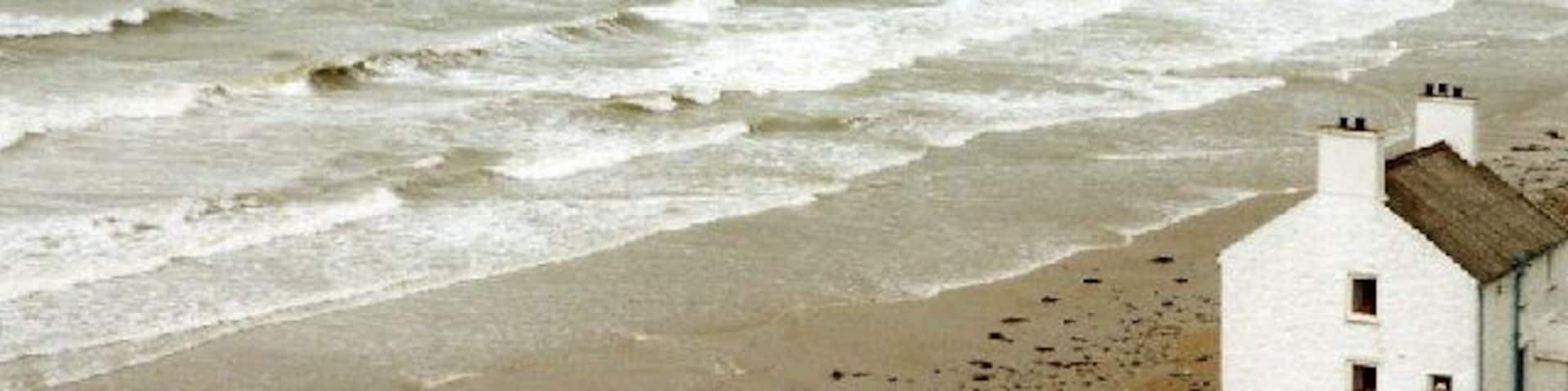 Morfa Nefyn: Porth Dinllaen beach. Looking north east to Yr Eifl