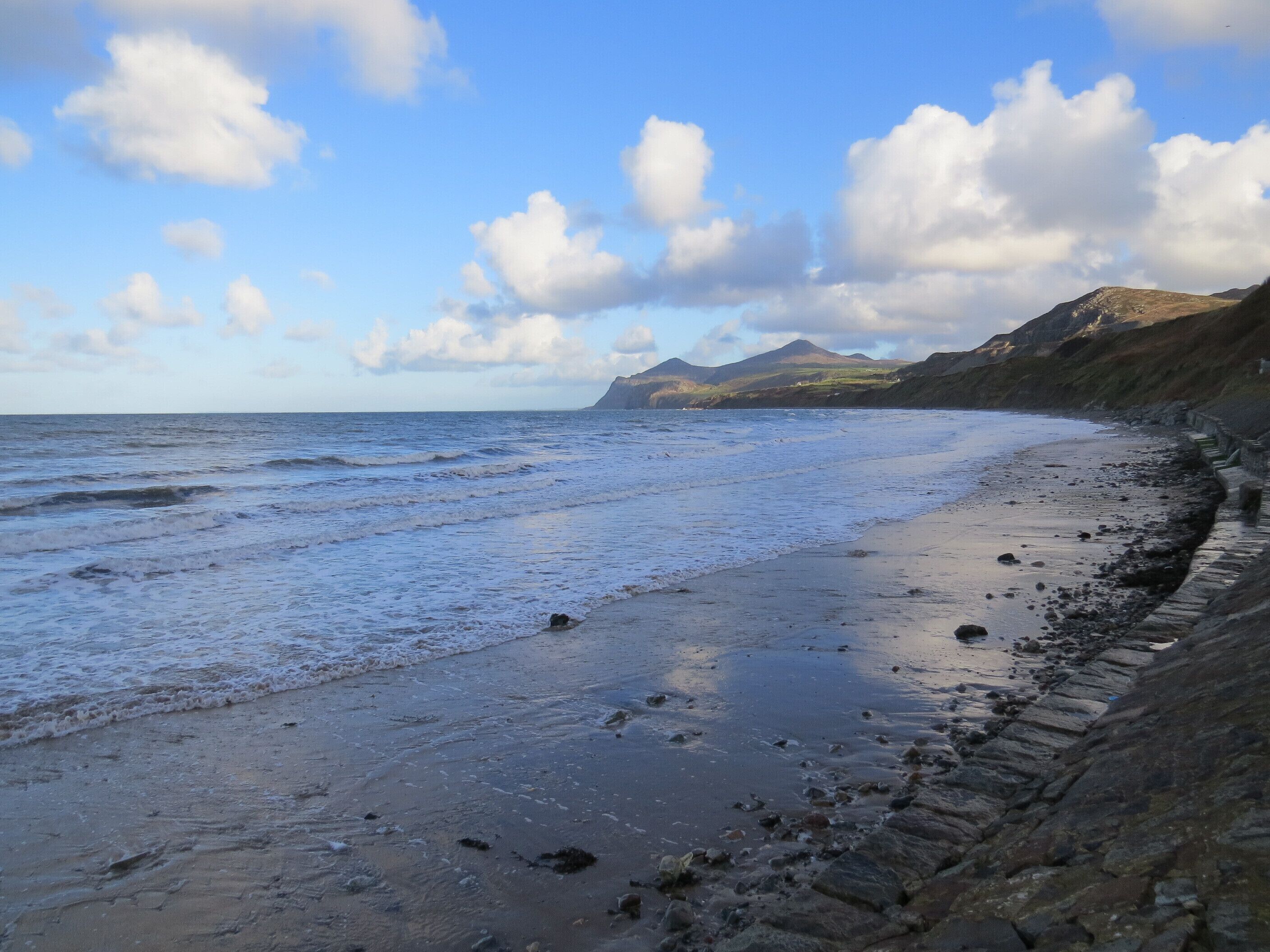 Golygfa o'r traeth, Nefyn