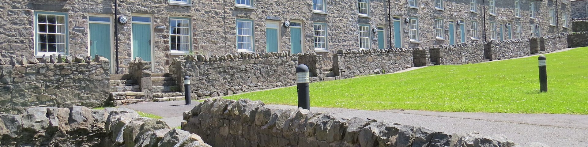 y bythynod, Nant Gwrtheyrn