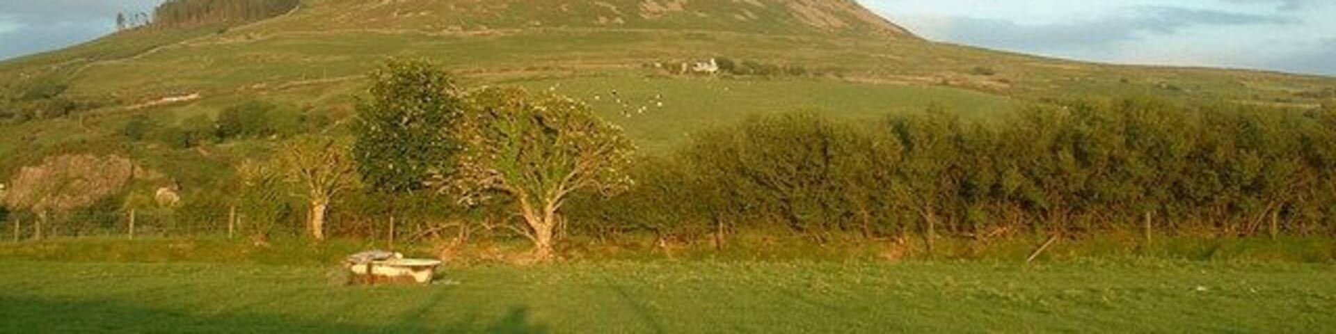 Farmland at Dinas. Looking south east, towards Carn Fadryn.