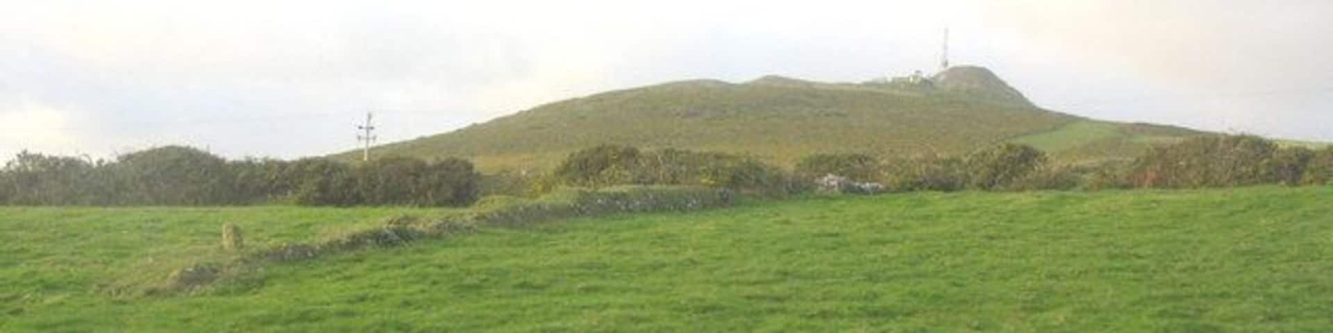 Mynydd Rhiw The radar tracking station can be seen next to the boss of volcanic rock.