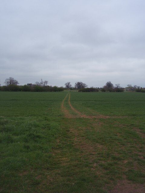 Footpath to Barholm A public footpath through farmland between Uffington (Casewick Hall) and Barholm.