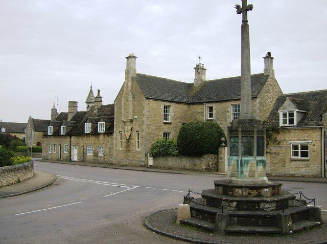 Easton war memorial At the T-junction of Church Street with High Street.