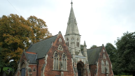 Cemetery Chapel And Mortuary Wikidata has entry Q26540235 with data related to this item.