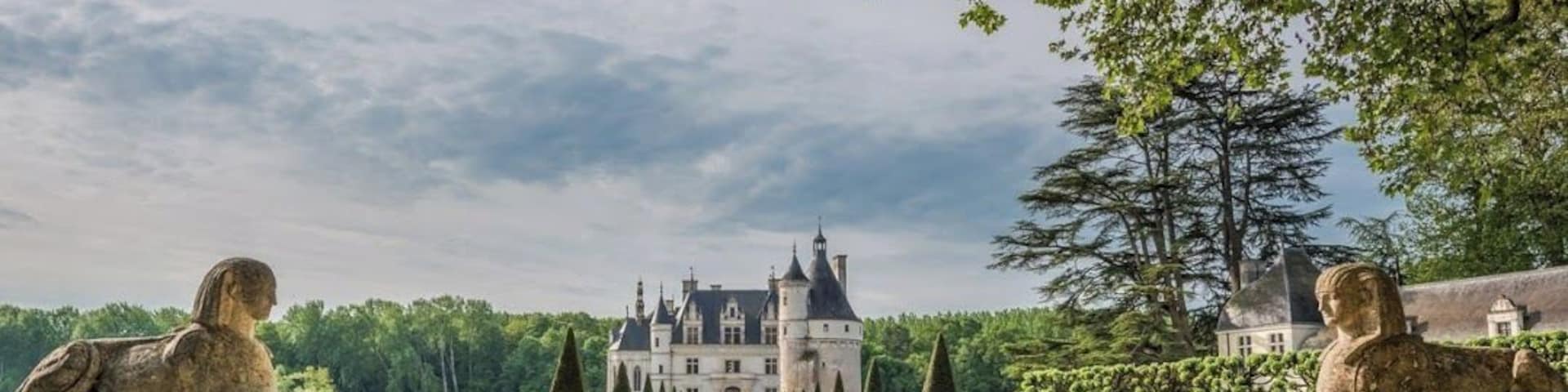 Chenonceau is one of the most popular castles in France! The castle is nicknamed “Chateau of the ladies” because of its history of housing several famous women over the centuries.
There are so many more castles in the Loire Valley. Here is a list of our favorite 4:
http://ourescapades.com/blog/2016/06/14/4-favorite-castles-loire-valley/