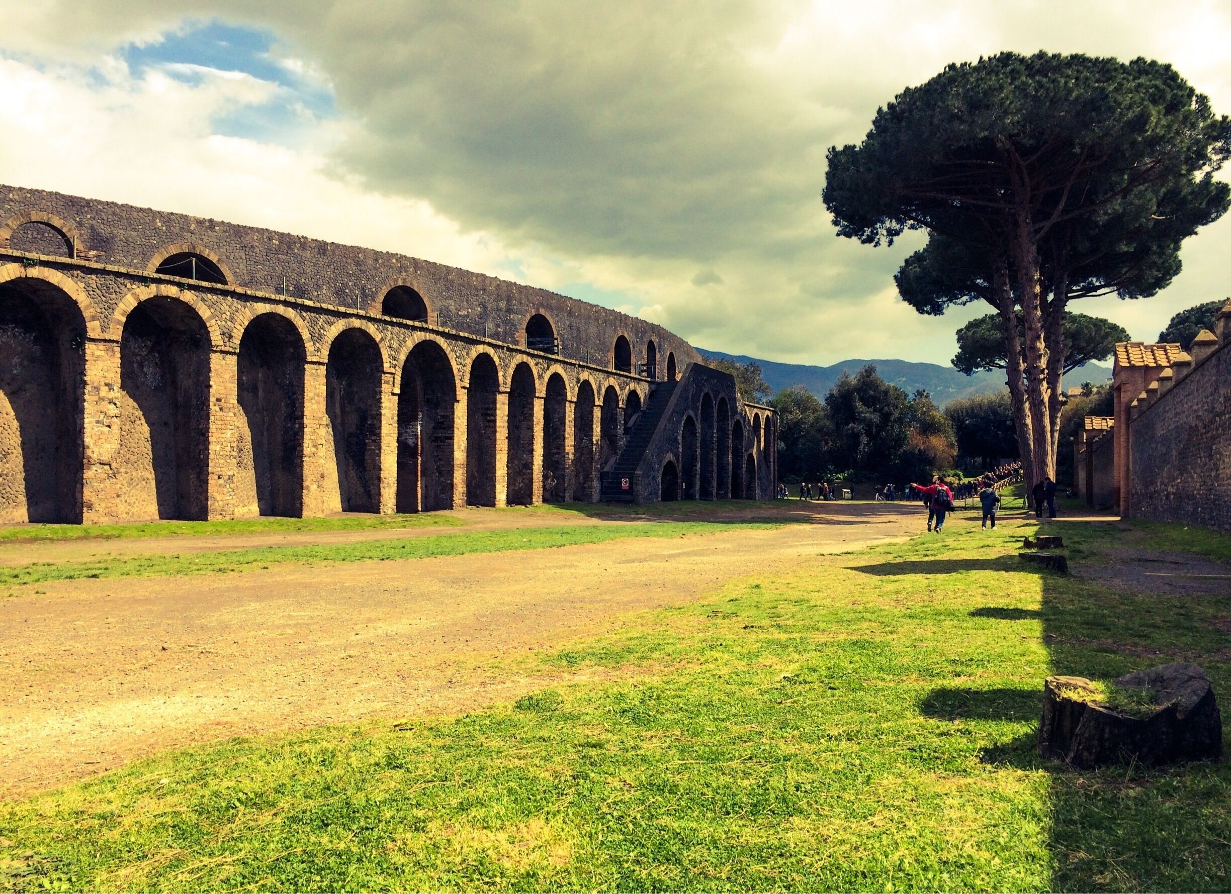 Amphitheater in Old city of Pompéi 