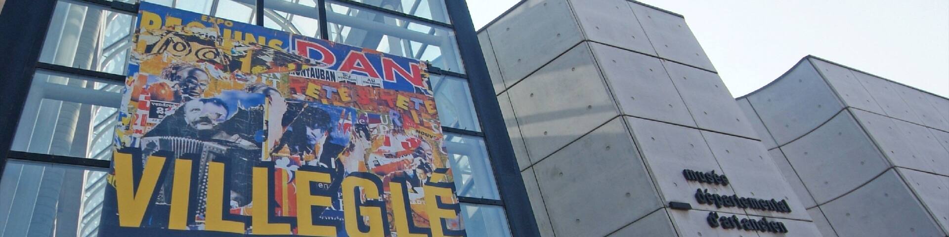 Epinal showing a city and signage