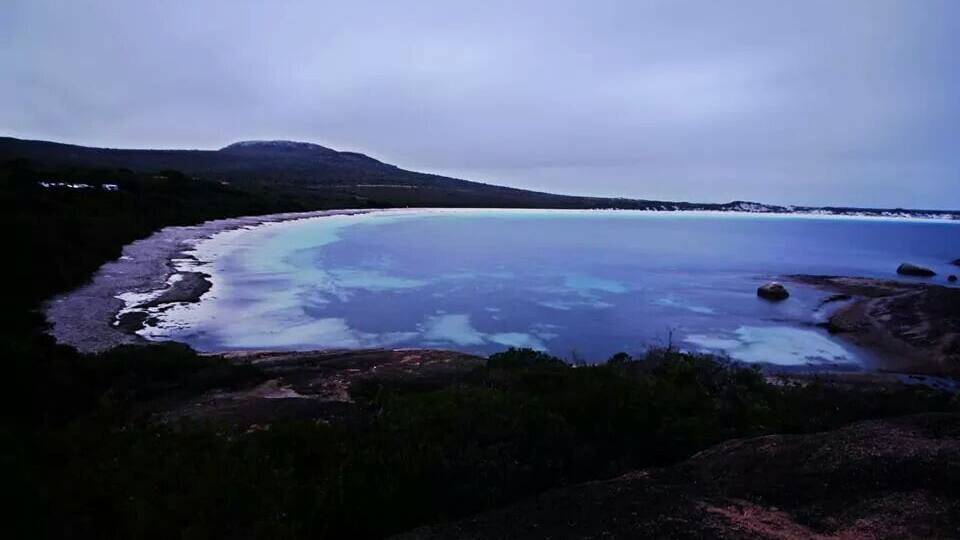 Was scientifically awarded the whitest #beach in Australia, the sand at Lucky Bay literally glows at night under moonlight!