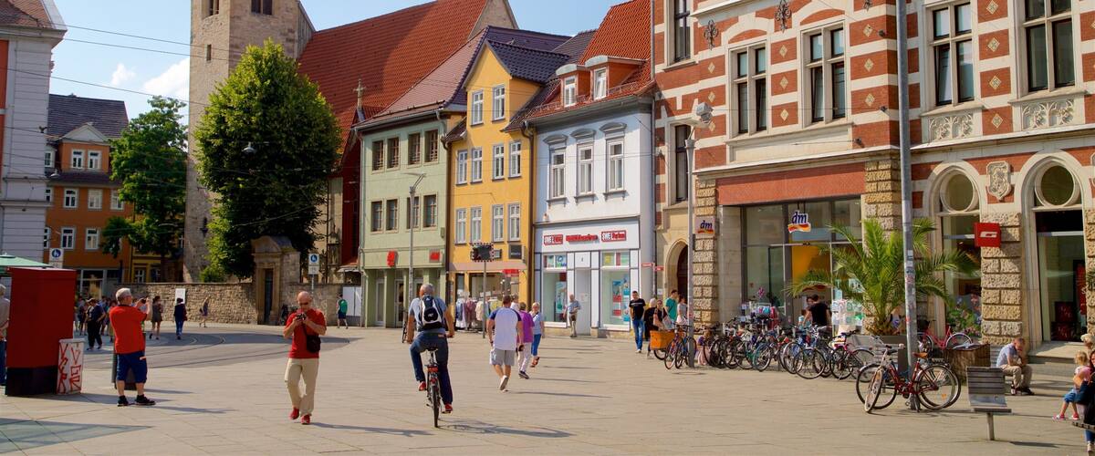 Erfurt featuring heritage elements, street scenes and a square or plaza
