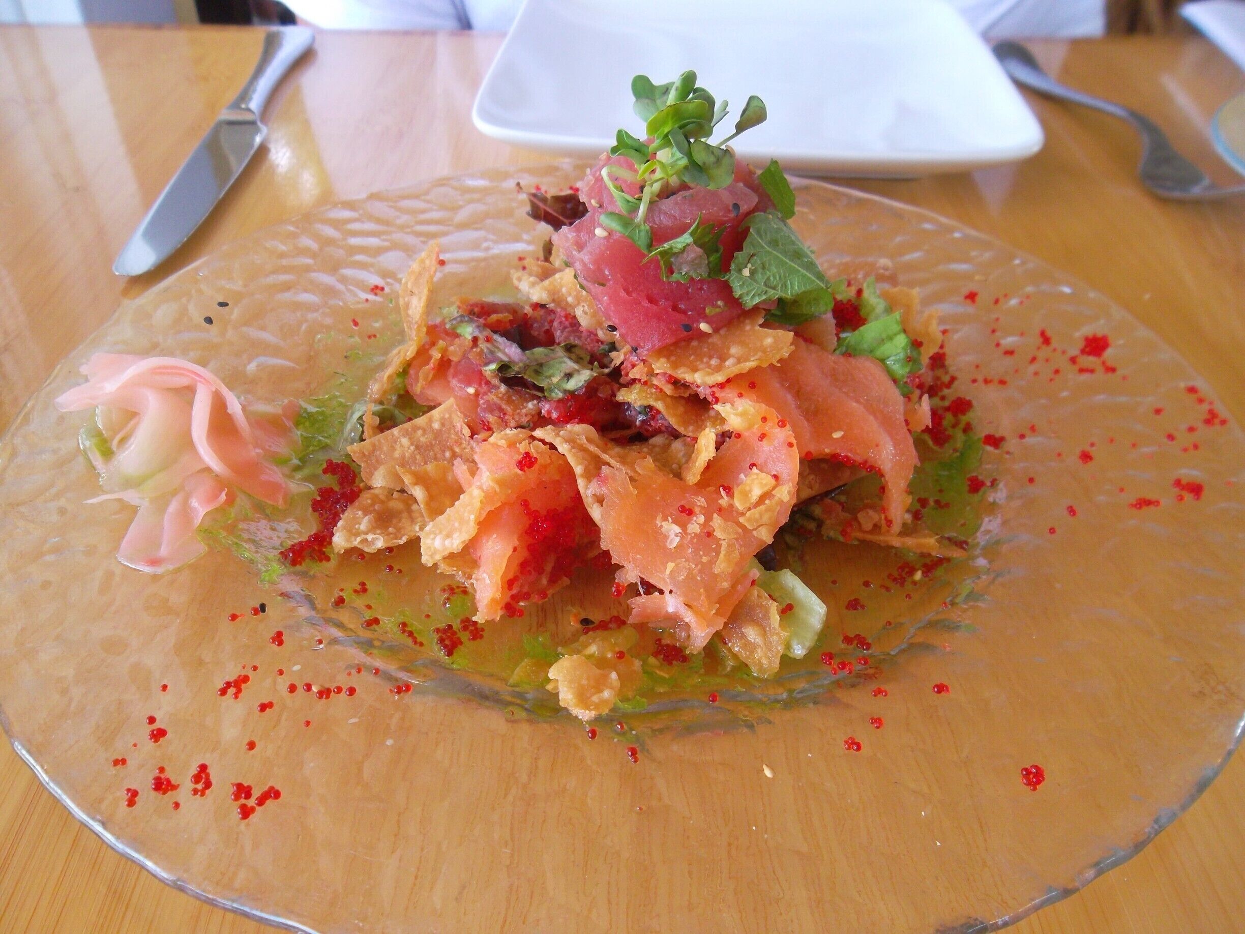 The Sashimi Napoleon at Hali'imaile General Store is divine. Crispy won tons layered with smoked salmon, Ahi tartar, sashimi and wasabi vinaigrette. Great texture, incredibly fresh and beautifully presented. #restaurant #maui #hawaii #usa #food #Delicious