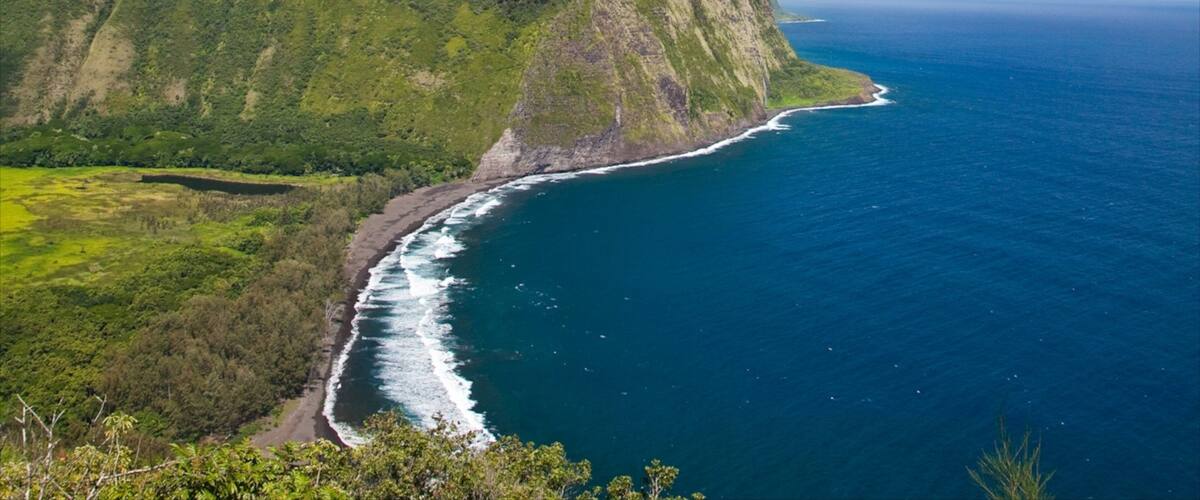 Honokaa featuring a gorge or canyon, landscape views and general coastal views