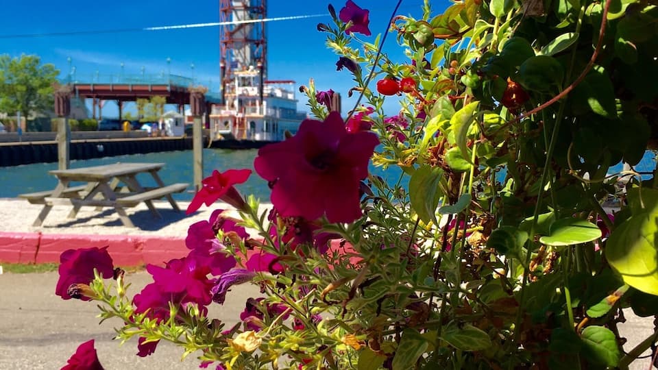 The Bicentennial Tower is an observation tower located in Erie, Pennsylvania and features panoramic views of Lake Erie, Presque Isle State Park, and downtown Erie. The tower was built to signify the city's bicentennial year 1996. It is 187 feet (57 m) tall and has 2 observation decks.
It's located at the end of State Street on Dobbins Landing.