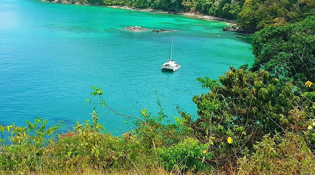 This photo was taken by Nikks when she visited Tobago recently. This beautiful beach is Pirates Bay, which is located in the town of Charlotteville. Tobago has many other beautiful beaches including Pigeon Point, Englishman's Bay, Store Bay and Bloody Bay. Be honest, wouldn't you like to be there right now?
Follow Our journey at http://travelwith2ofus.com/
#itsDCaribbean #teamtravelwith2ofus #travel #traveling #travelphotography #photography #Islandlife #photo #travelphoto #places #worldplaces #beach #travelbug #traveler #travelling #island #beachlife #trip #holiday #Tobago #Trini #TrinidadAndTobago #Caribbean #blue #green #spring #springfun #summer #aquatrove
