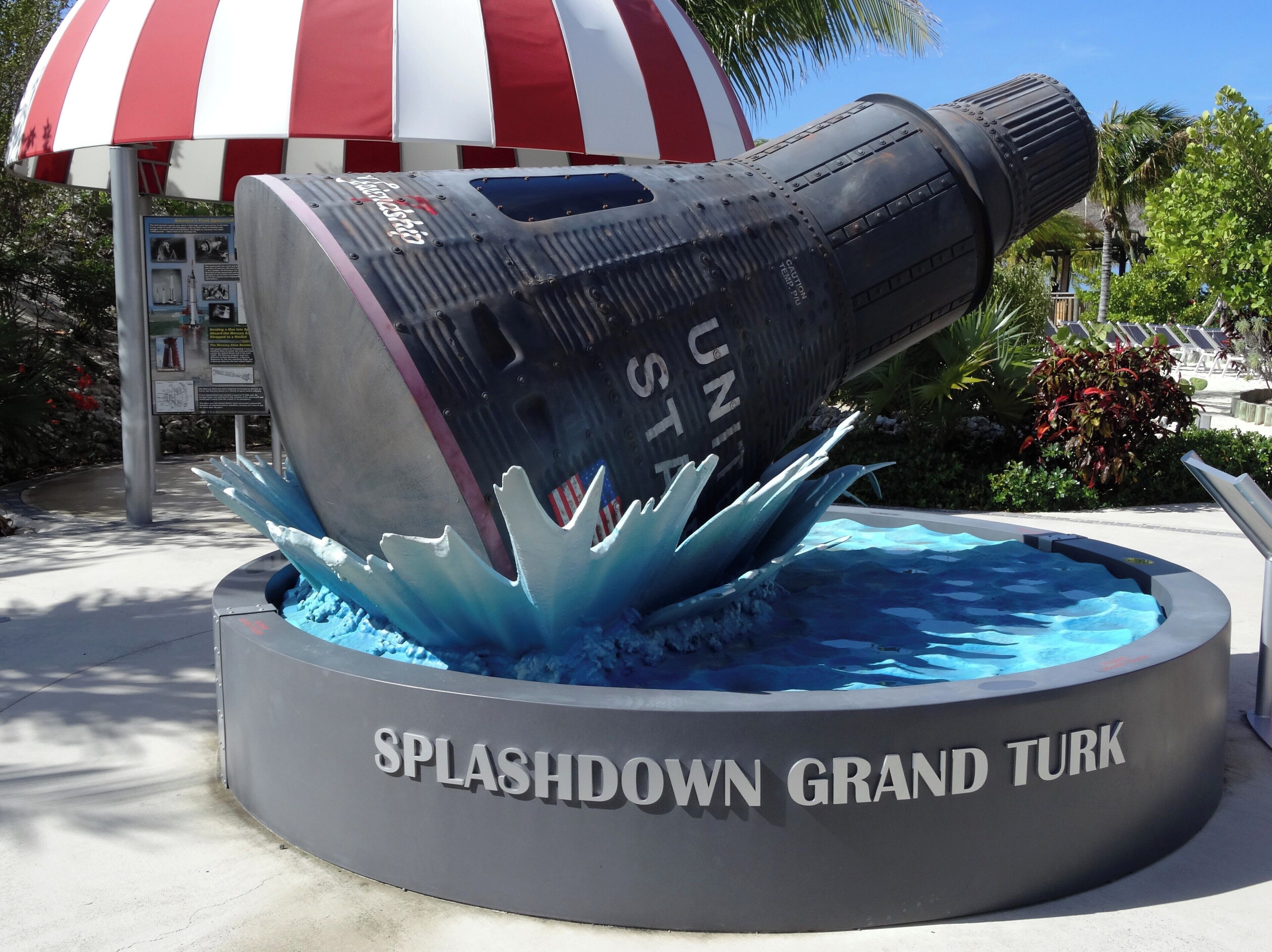 #GrandTurk #Friendship7 #Mercury #SplashDown

Pequeno museu ao ar livre comemorativo do programa Mercury da Nasa e da amerissagem em 1962, ao largo de Grand Turk, da cápsula Friendship 7. Muito interessante para quem acompanhou o evento e para quem quer saber um pouco mais do programa espacial americano.

Small open-air museum commemorating NASA's Mercury program and the landing, offshore Grand Turk, of the Friendship 7 capsule. Very interesting for those who accompanied the event and for those who want to know a little more about the American space program.